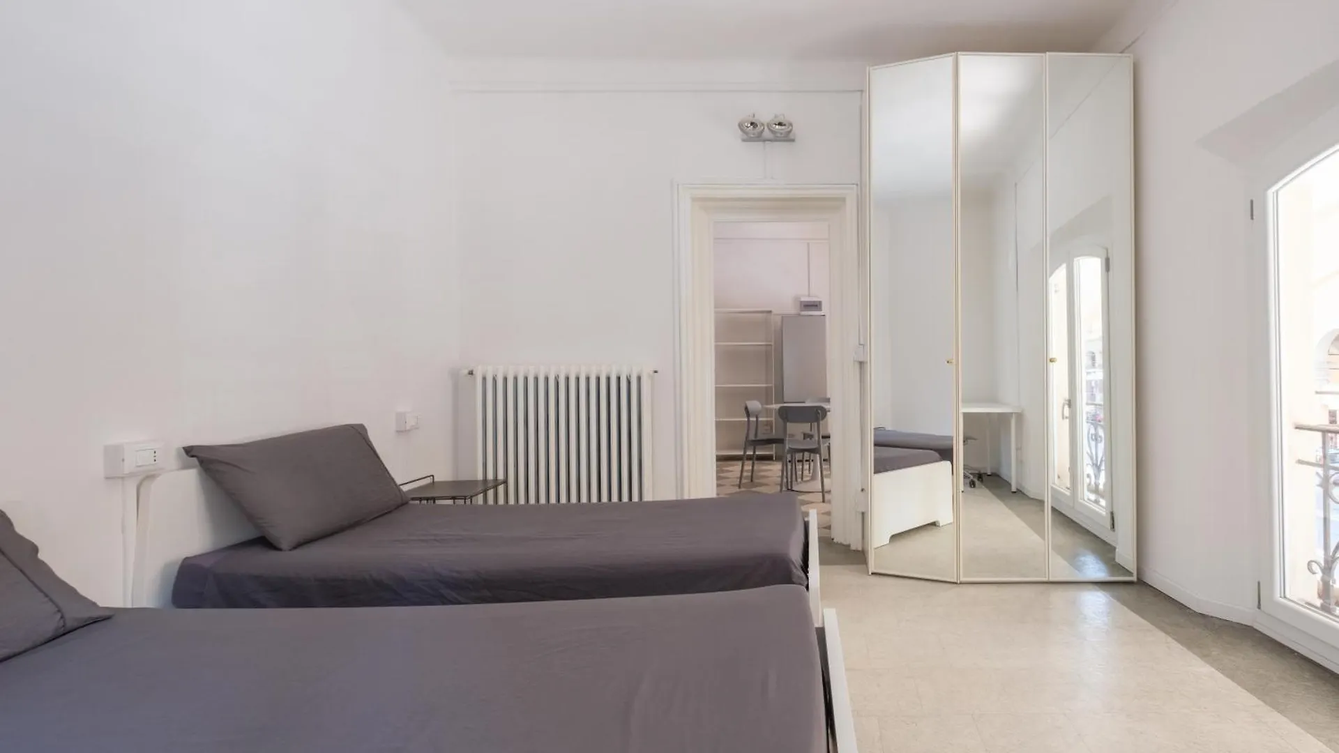 ホテル Casa Umile ボローニャ イタリア